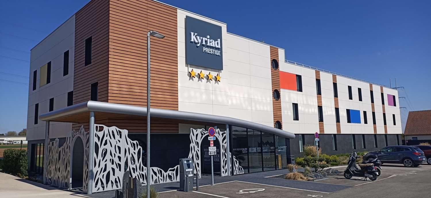 Kyriad Prestige Amiens Poulainville - Hotel And Spa Екстериор снимка