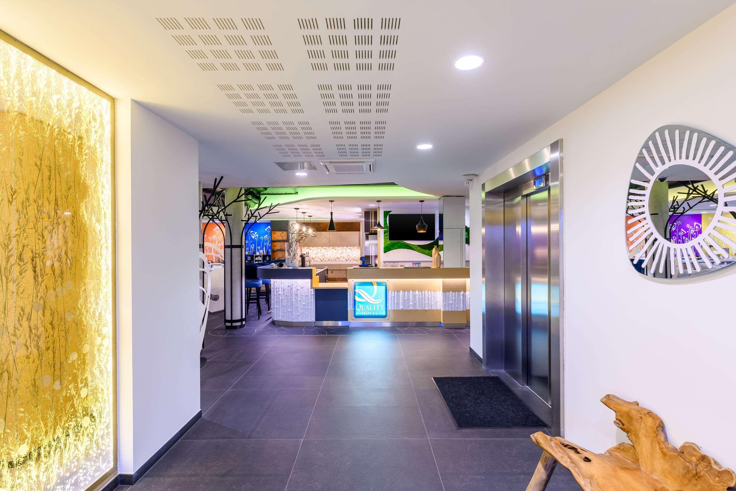 Kyriad Prestige Amiens Poulainville - Hotel And Spa Екстериор снимка