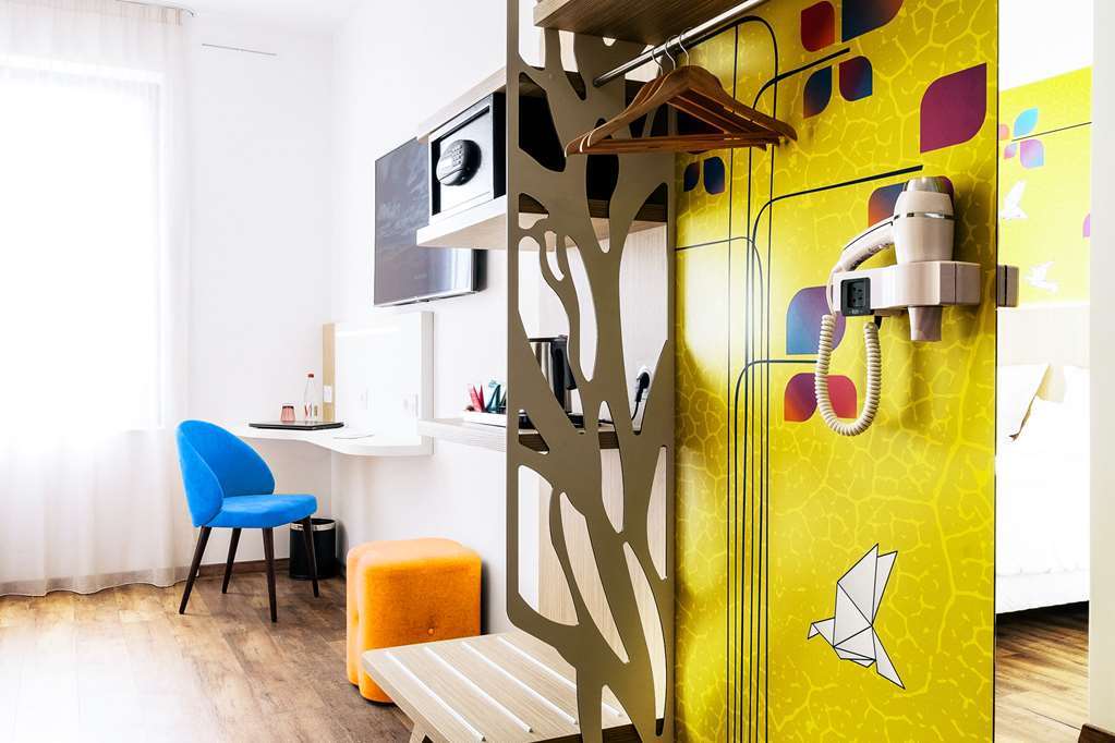 Kyriad Prestige Amiens Poulainville - Hotel And Spa Стая снимка