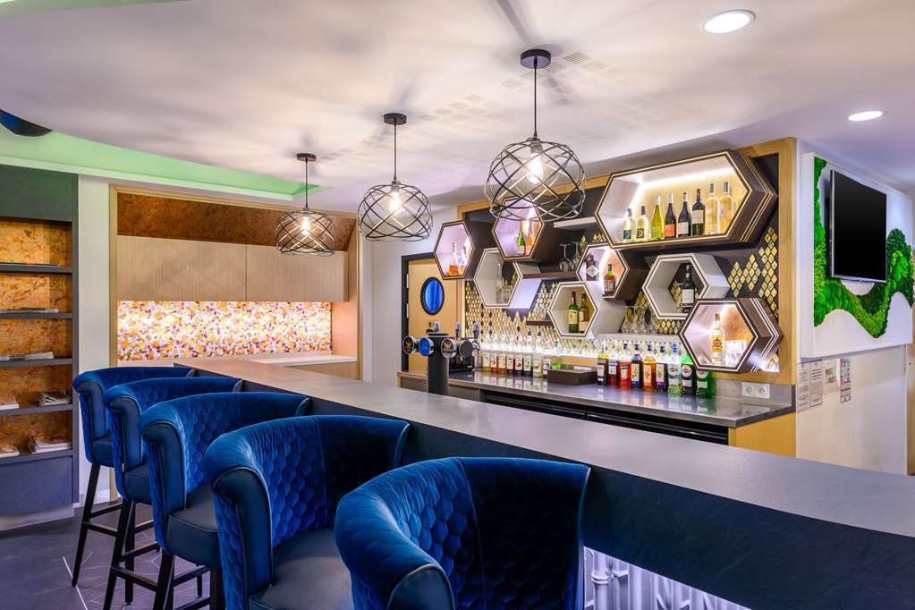 Kyriad Prestige Amiens Poulainville - Hotel And Spa Ресторант снимка